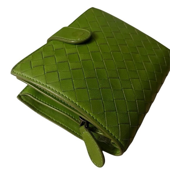 Bottega Veneta Bifold wallet Green Intrecciatro Italy - Picture 6 of 16